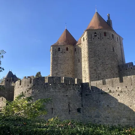 Les Deux Chevaux D'hotes *