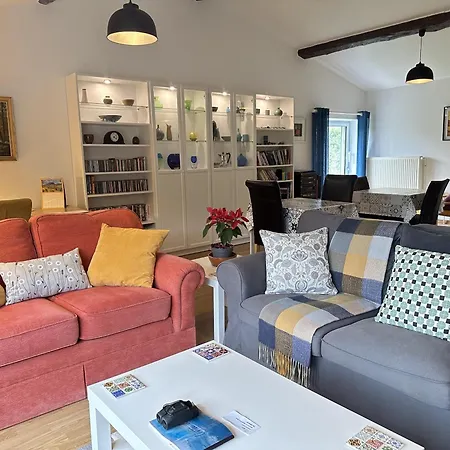 Les Deux Chevaux D'hotes Bed & Breakfast Rouvenac