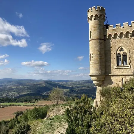 Les Deux Chevaux D'hotes Bed & Breakfast