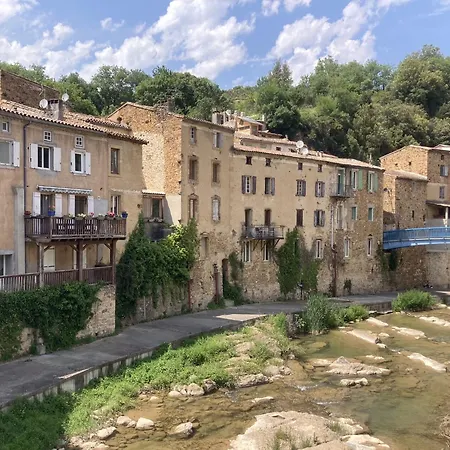 Bed & Breakfast Les Deux Chevaux D'hotes *