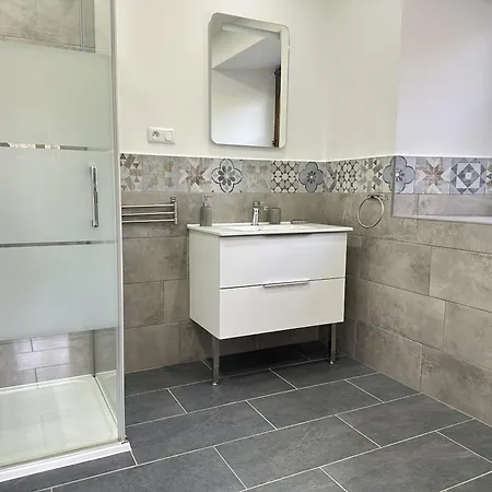 Les Deux Chevaux D'hotes 3* Rouvenac