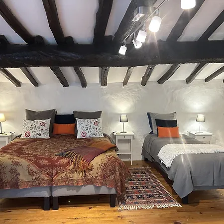 Les Deux Chevaux D'hotes