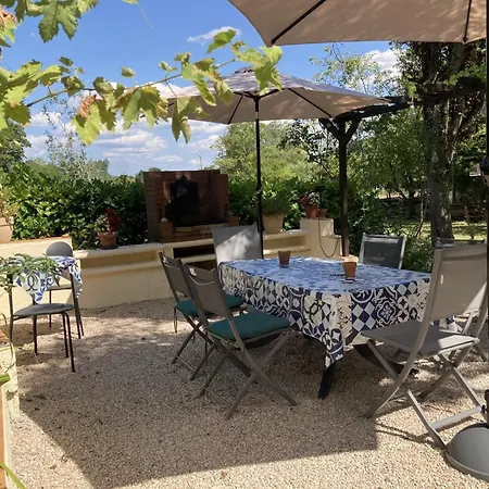 Les Deux Chevaux D'hotes 3* Rouvenac